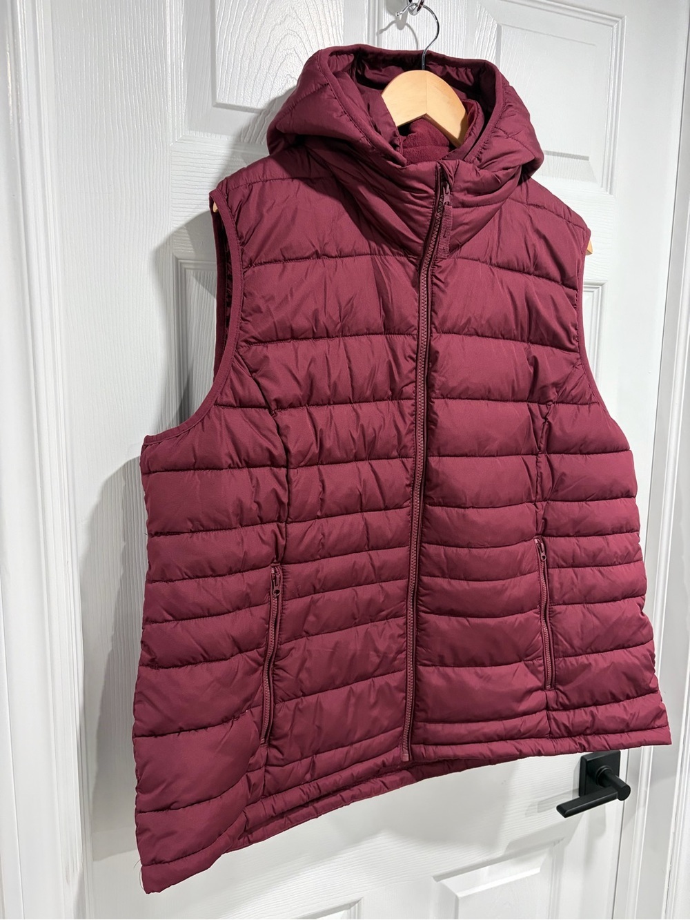 Ricki’s NWT Women's Removable Hooded Zippered Puffer Vest with Bag - Picture 2 of 7